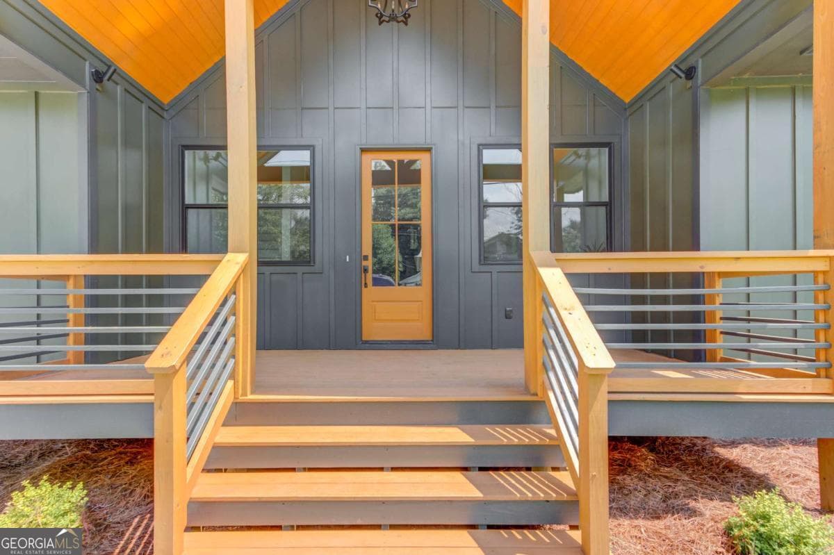 4 bedroom, 3.5 bathroom, 2,454 sq ft single family residence for sale at 195 Elm Street, Jefferson, GA 30549 — photo 5