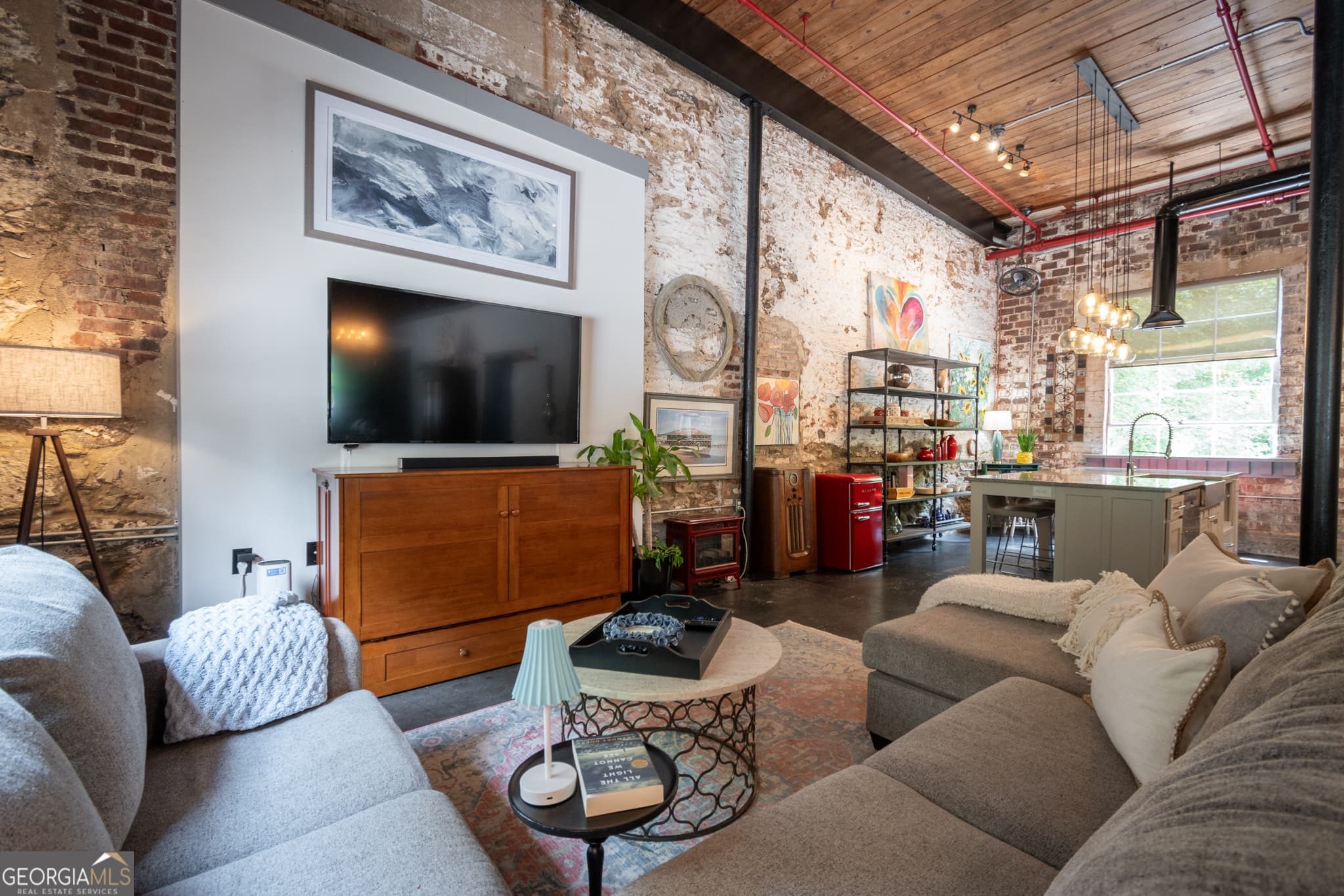 1 bedroom, 1.5 bathroom, 1,632 sq ft loft,condominium for sale at 585 White Circle 32, Athens, GA 30605 — photo 7