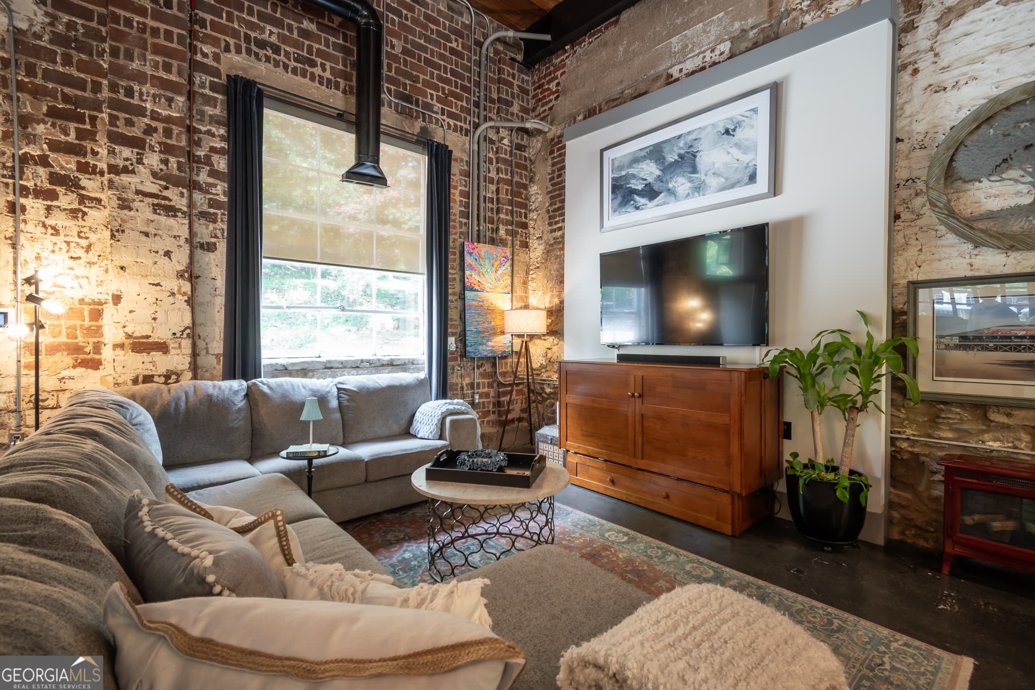 1 bedroom, 1.5 bathroom, 1,632 sq ft loft,condominium for sale at 585 White Circle 32, Athens, GA 30605 — photo 3