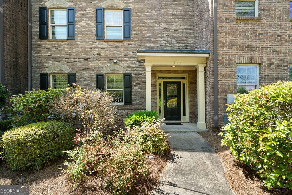 3 bedroom, 3.5 bathroom, 2,809 sq ft townhouse for sale at 157 Highwoods Parkway, Newnan, GA 30265