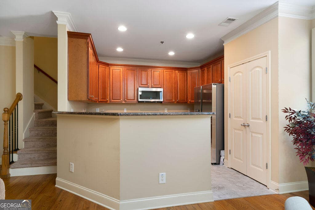 3 bedroom, 3.5 bathroom, 2,809 sq ft townhouse for sale at 157 Highwoods Parkway, Newnan, GA 30265 — photo 4