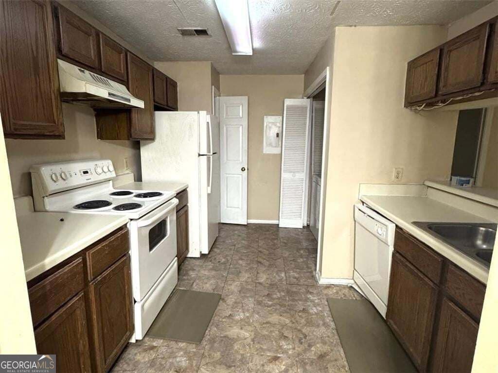 2 bedroom, 2 bathroom, 1,566 sq ft condominium for sale at 5539 Mountain Springs Circle, Stone Mountain, GA 30088 — photo 7