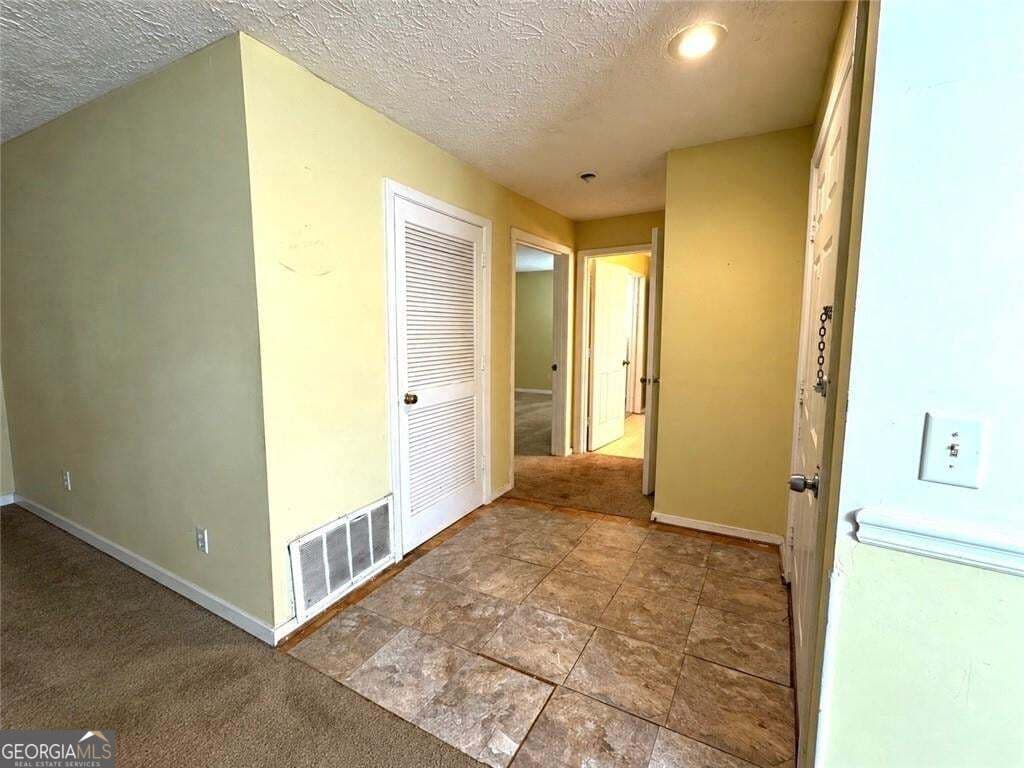 2 bedroom, 2 bathroom, 1,566 sq ft condominium for sale at 5539 Mountain Springs Circle, Stone Mountain, GA 30088 — photo 3