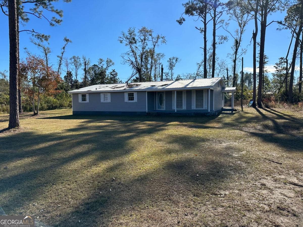 3 bedroom, 2 bathroom single family residence sold at 41 West Georgia Avenue, Denton, GA 31532