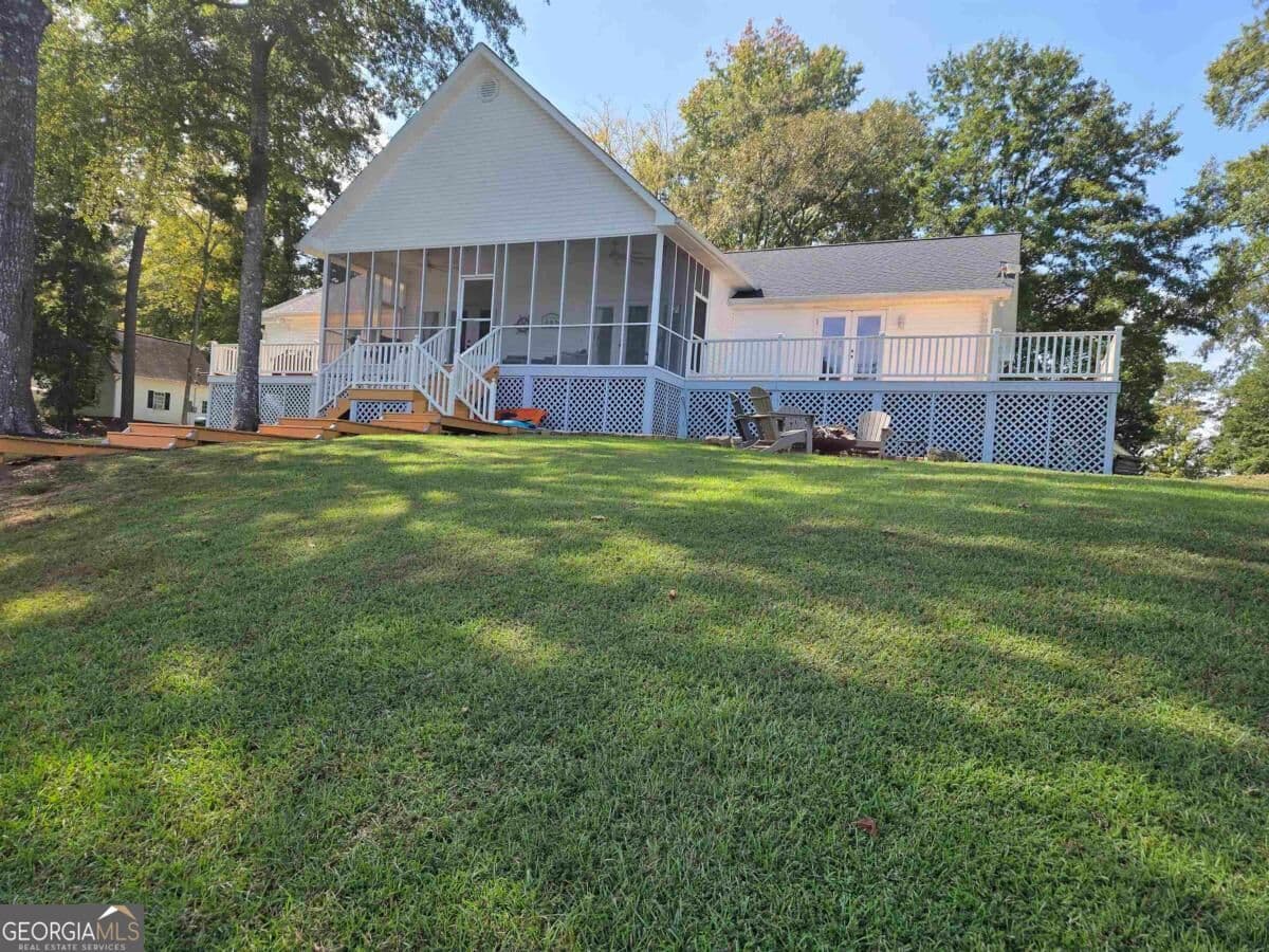 3 bedroom, 2 bathroom, 1,968 sq ft single family residence under contract at 86 Hickory Court, Sparta, GA 31087 — photo 3