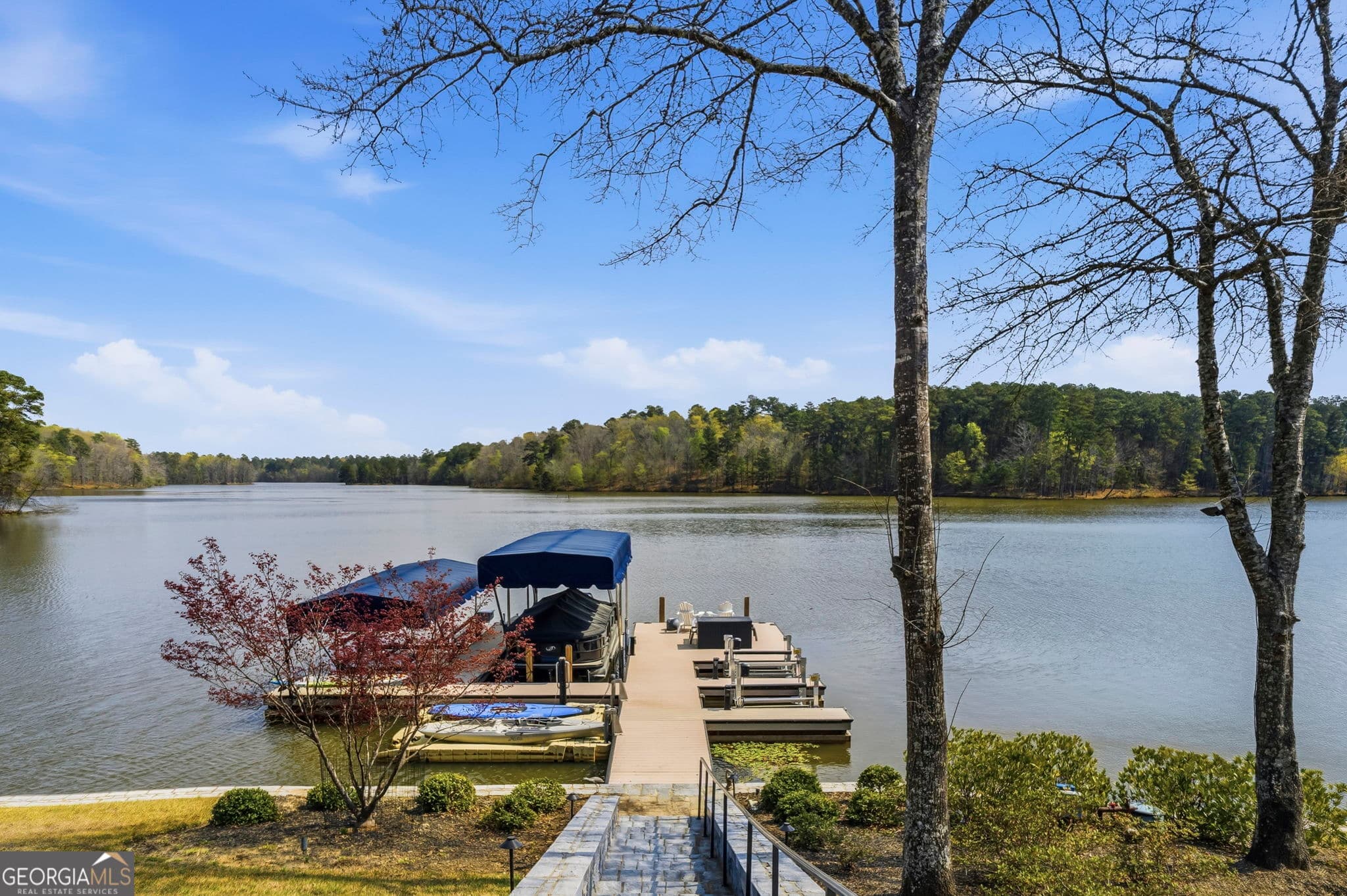 5 bedroom, 5.5 bathroom, 6,000 sq ft single family residence for sale at 1060 Ridge Grove Court, Greensboro, GA 30642 — photo 2