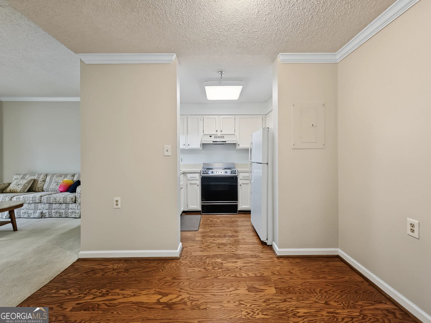 1 bedroom, 1 bathroom, 800 sq ft condominium for sale at 1800 Clairmont Lk A525, Decatur, GA 30033 — photo 7