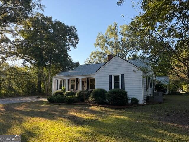 3 bedroom, 2 bathroom, 2,057 sq ft single family residence for sale at 501 Hickory Hill Drive, Thomson, GA 30824 — photo 6