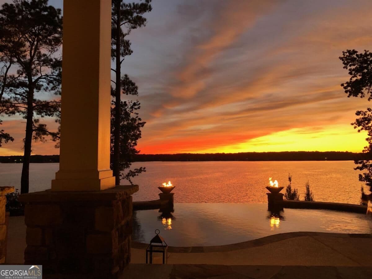 5 bedroom, 5.5 bathroom, 5,077 sq ft single family residence for sale at 1131 Kingfisher Point, Greensboro, GA 30642 — photo 6