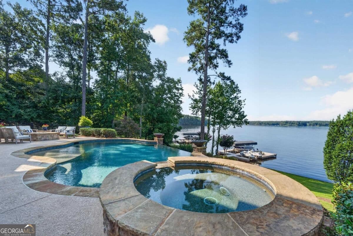 5 bedroom, 5.5 bathroom, 5,077 sq ft single family residence for sale at 1131 Kingfisher Point, Greensboro, GA 30642 — photo 10