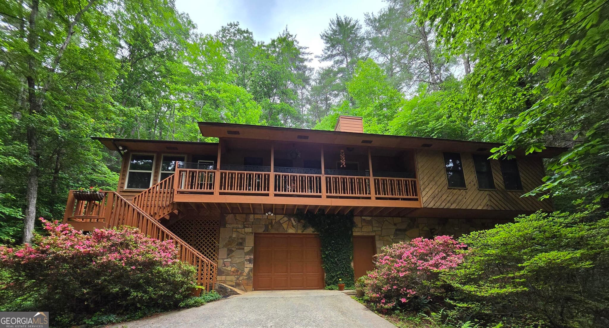 3 bedroom, 3 bathroom, 2,861 sq ft single family residence for sale at 445 Helton Creek Road, Blairsville, GA 30512 — photo 3