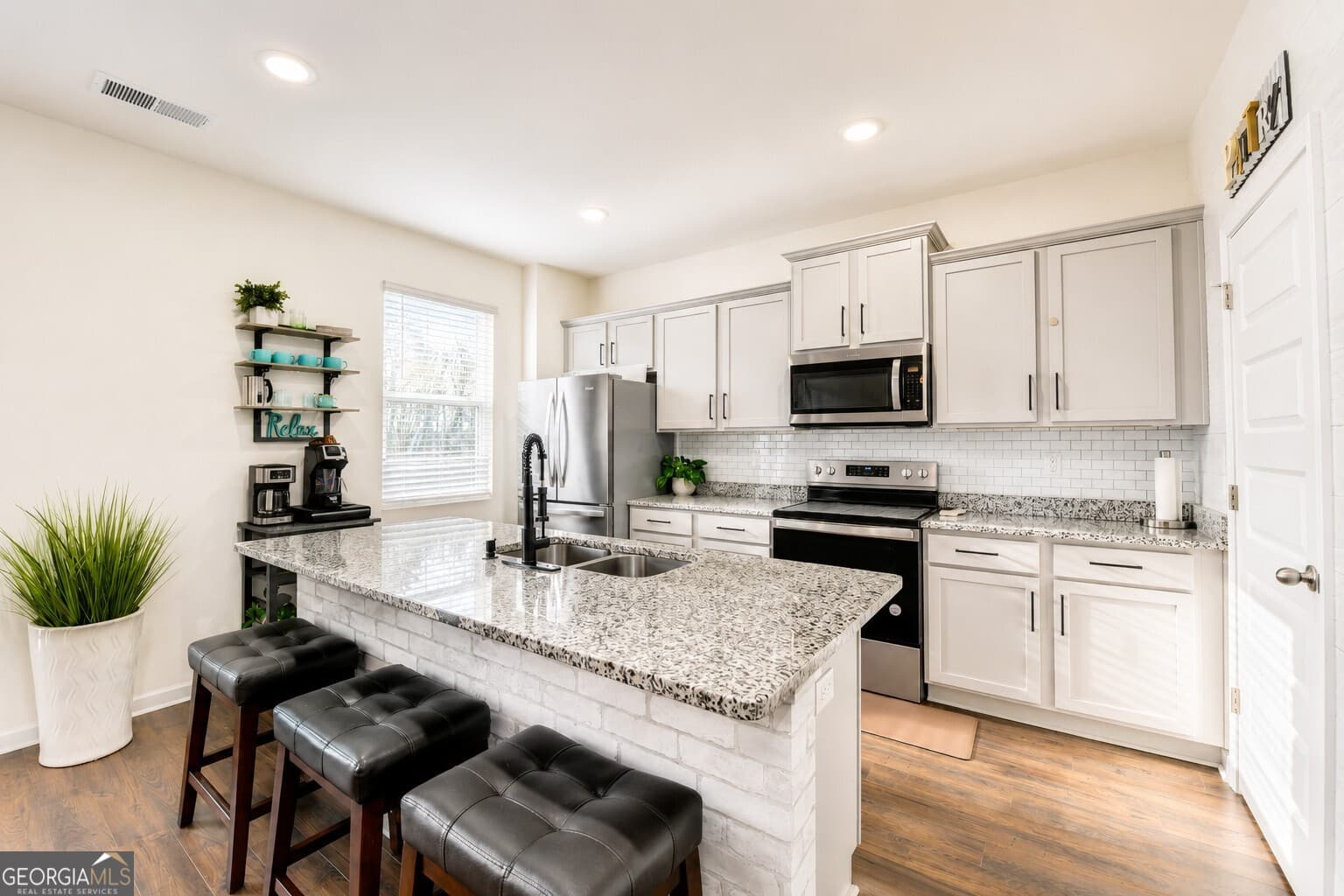 5 bedroom, 3.5 bathroom, 2,272 sq ft single family residence for sale at 86 Canyon Ferry Way, Hoschton, GA 30548 — photo 6