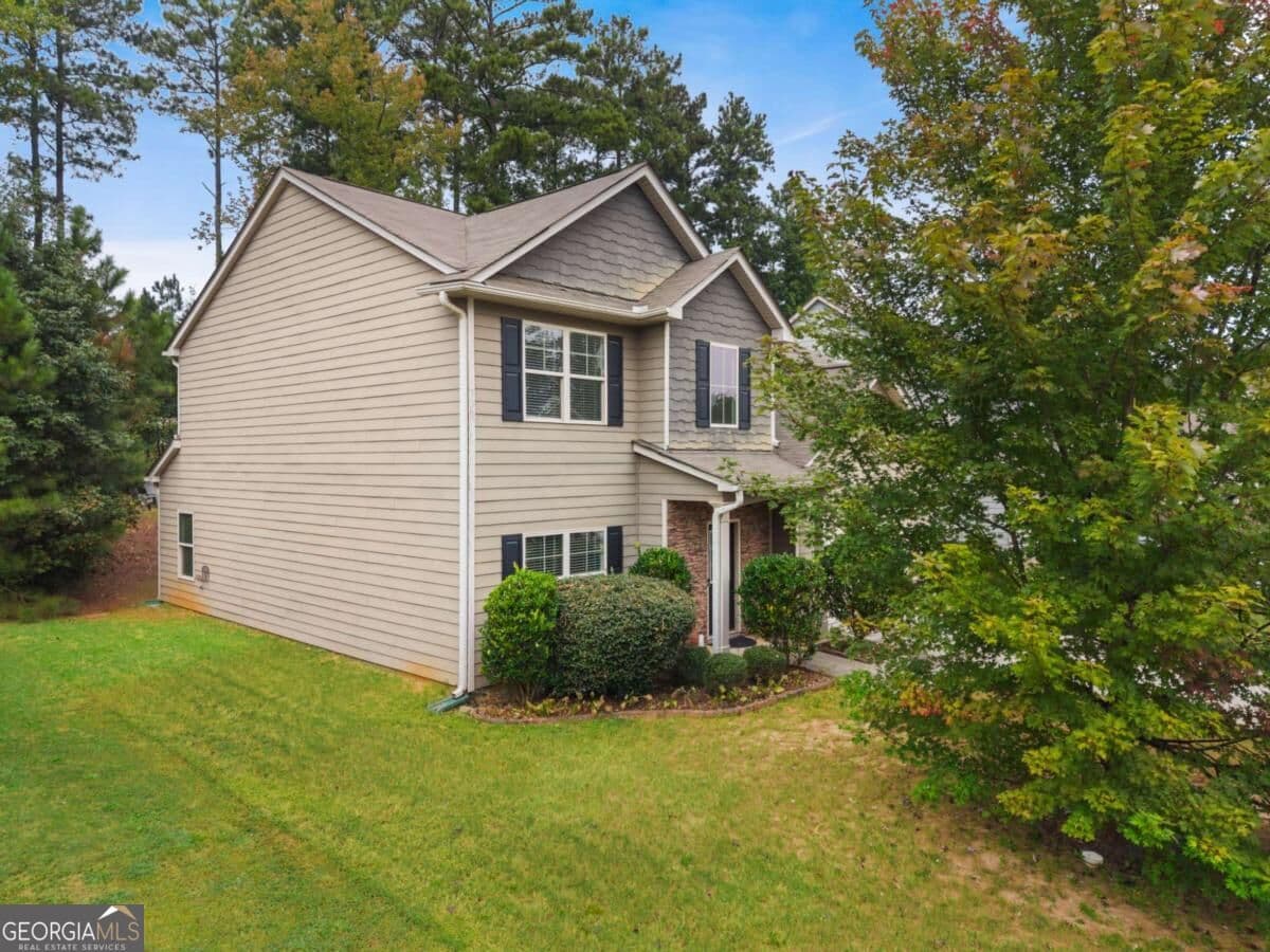 4 bedroom, 3 bathroom, 2,519 sq ft single family residence for sale at 48 Timberland Trace Way, Dallas, GA 30157 — photo 4