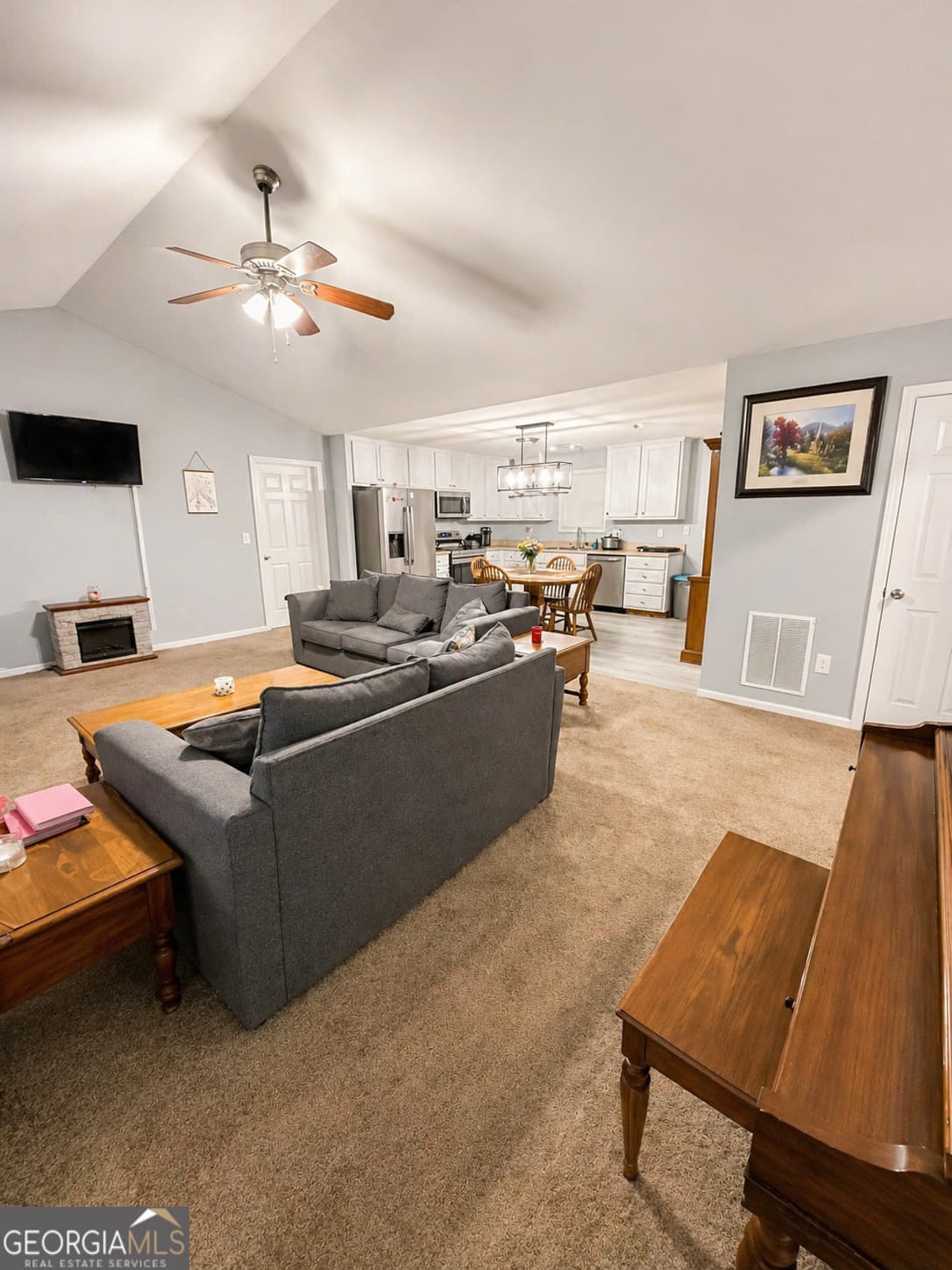 3 bedroom, 2 bathroom single family residence for sale at 144 Spring Hill Road, Concord, GA 30206 — photo 5