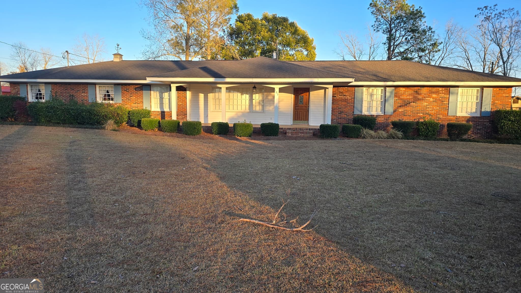 4 bedroom, 3 bathroom, 1,900 sq ft single family residence for sale at 105 Rosemont Road, Glennville, GA 30427
