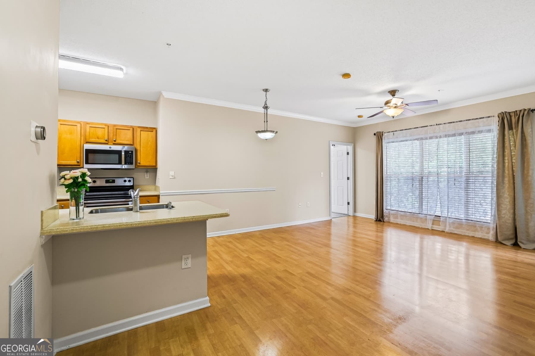 2 bedroom, 1 bathroom, 960 sq ft condominium for rent at 4333 Dunwoody Park UNIT 2313, Dunwoody, GA 30338 for $1,500 a month — photo 9