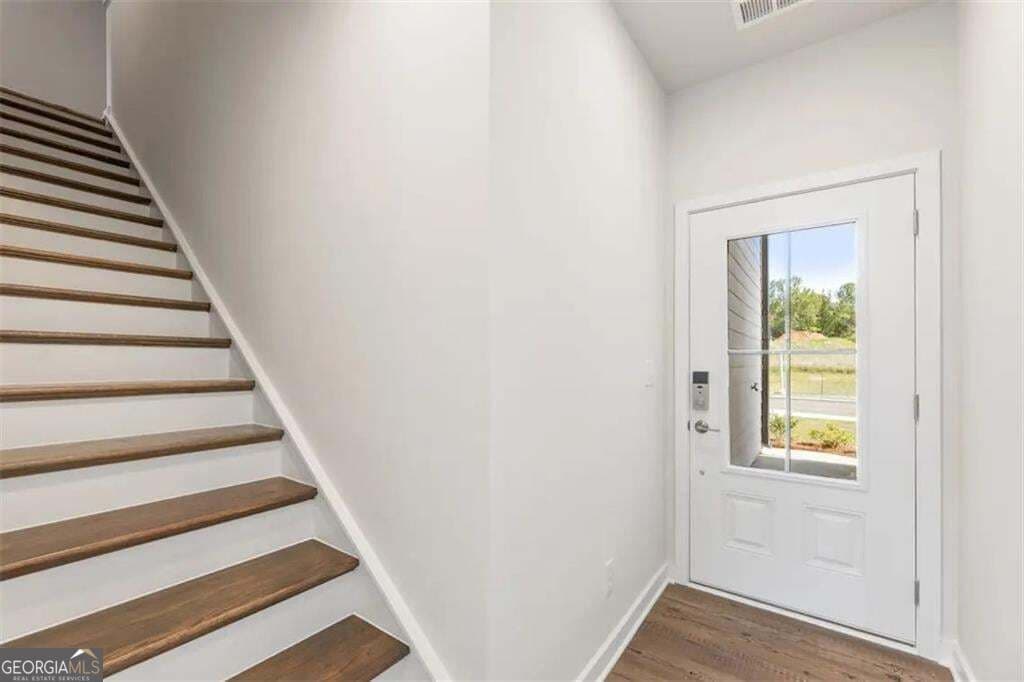 3 bedroom, 2.5 bathroom, 1,855 sq ft townhouse for sale at 2979 Crystal Springs Point 147, Gainesville, GA 30507 — photo 9