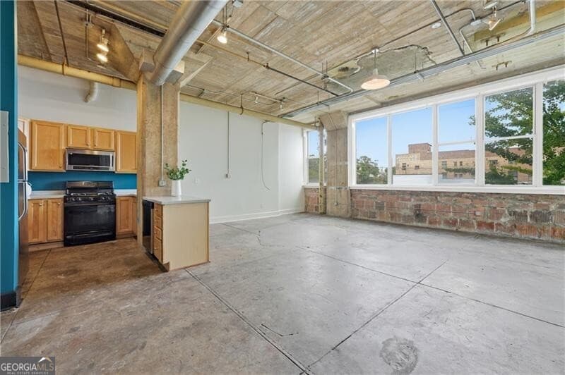 1 bedroom, 1 bathroom, 1,085 sq ft loft,condominium for sale at 505 Whitehall Street 203, Atlanta, GA 30303 — photo 2