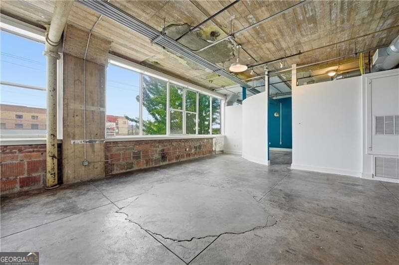 1 bedroom, 1 bathroom, 1,085 sq ft loft,condominium for sale at 505 Whitehall Street 203, Atlanta, GA 30303 — photo 7