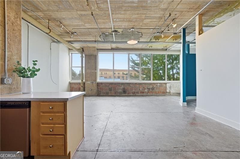 1 bedroom, 1 bathroom, 1,085 sq ft loft,condominium for sale at 505 Whitehall Street 203, Atlanta, GA 30303 — photo 1 of 36