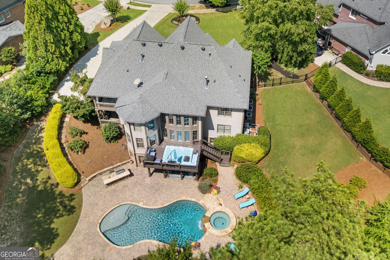 6 bedroom, 5 bathroom, 5,020 sq ft single family residence for sale at 125 Ridge View Court, Acworth, GA 30101 — photo 2