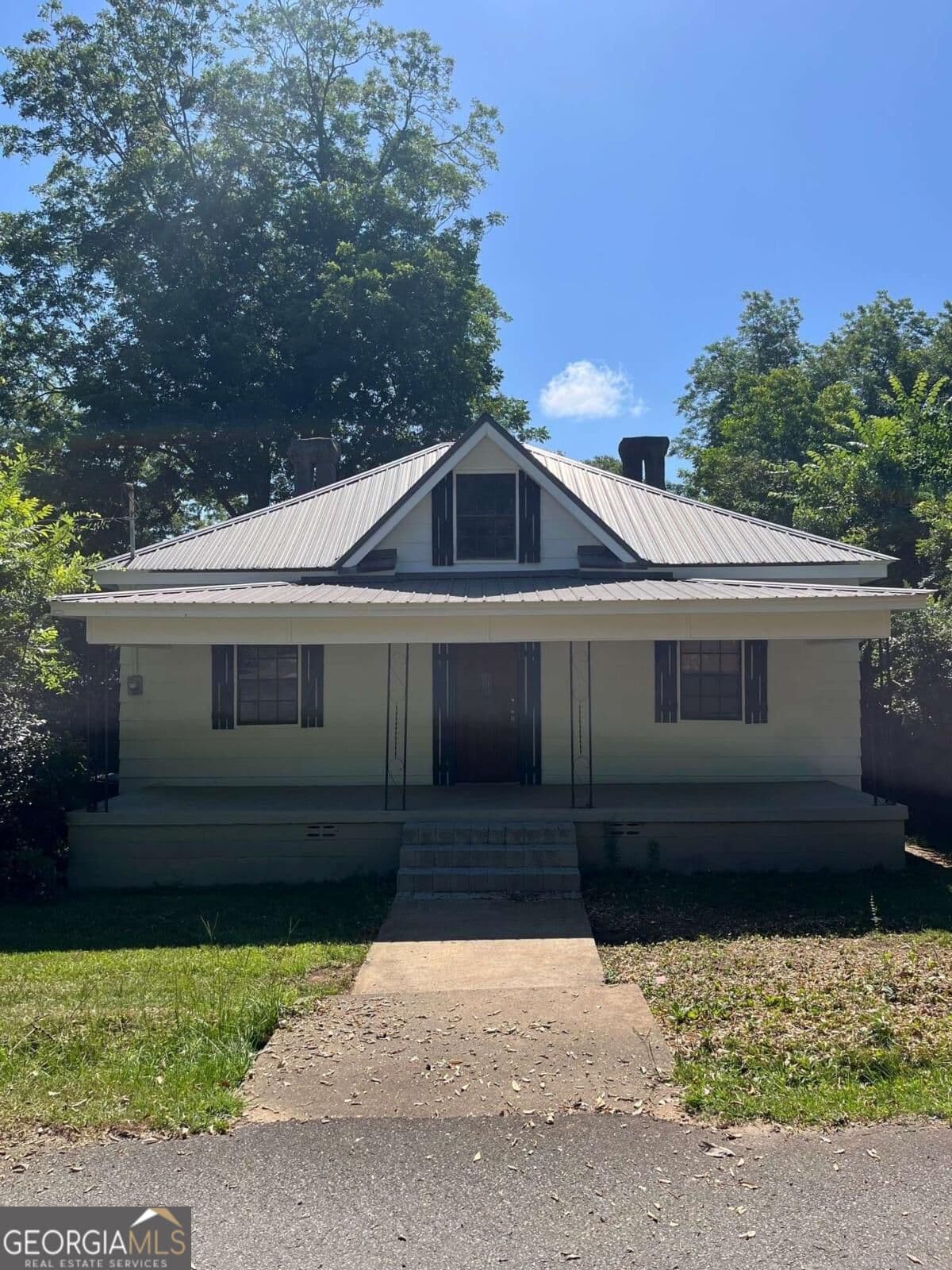 3 bedroom, 2 bathroom, 1,800 sq ft single family residence for rent at 313 Carter Street, Greenville, GA 30222 for $1,200 a month — photo 1 of 1
