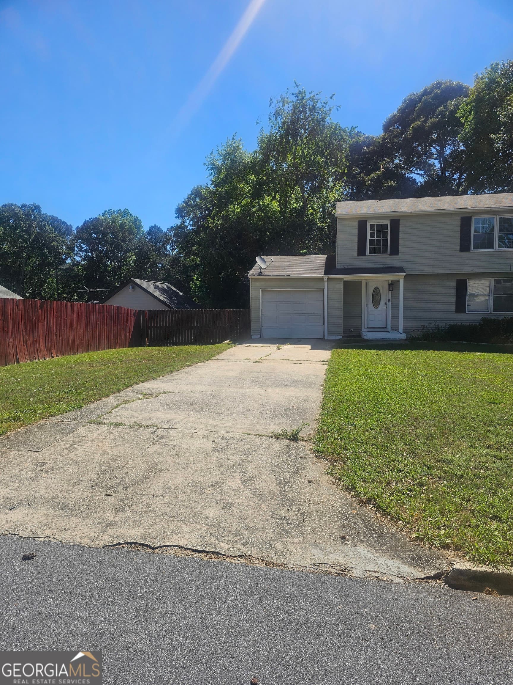5 bedroom, 2.5 bathroom, 1,512 sq ft single family residence for sale at 6642 Doublegate Lane, Rex, GA 30273 — photo 3