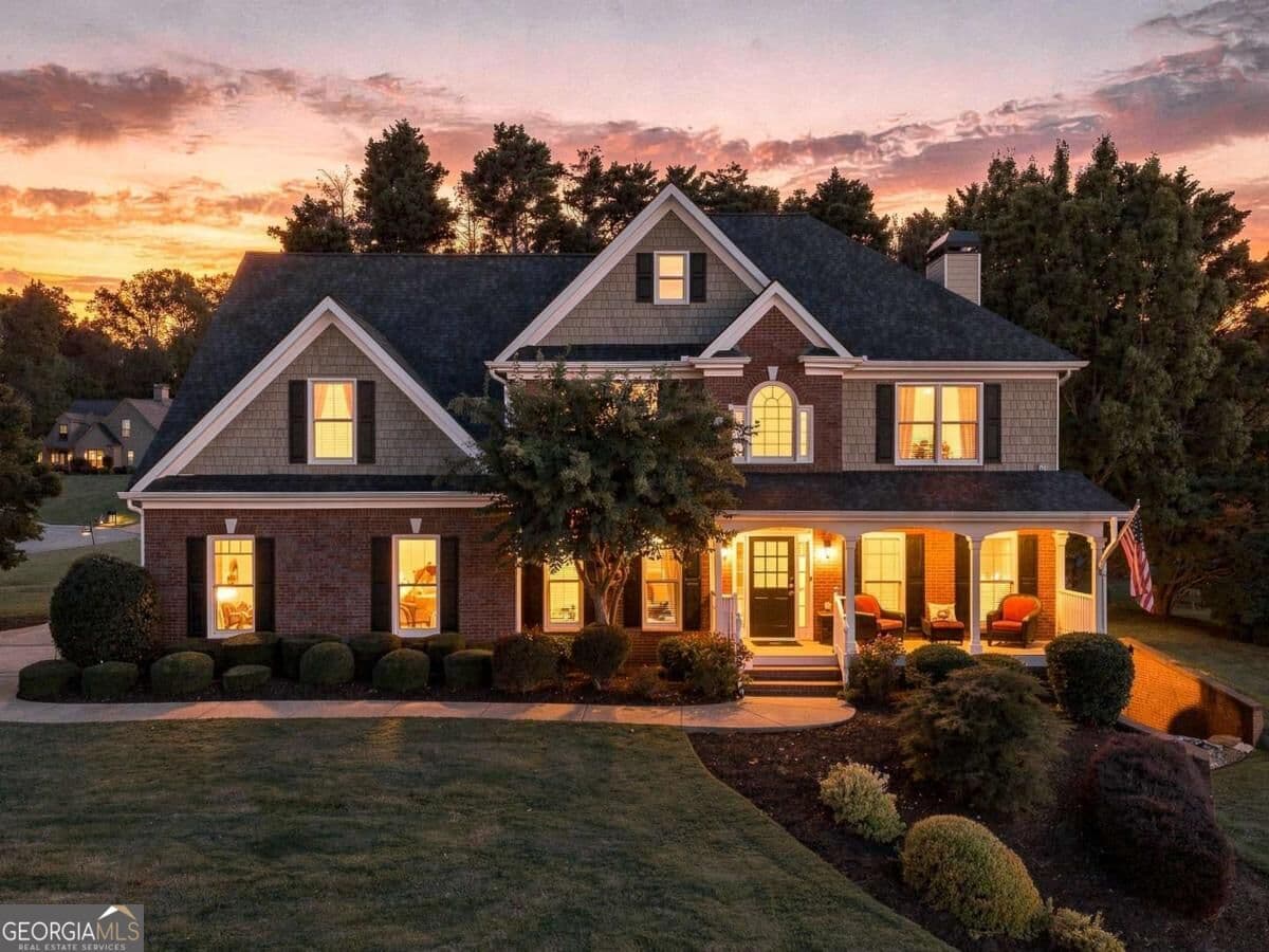 5 bedroom, 3.5 bathroom, 3,861 sq ft single family residence for sale at 4910 Montclair Trail, Cumming, GA 30040 — photo 2