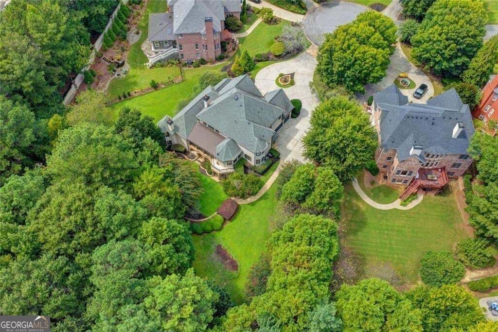 7 bedroom, 7.5 bathroom, 7,529 sq ft single family residence for sale at 810 Moss Creek Plantation, Duluth, GA 30097 — photo 9