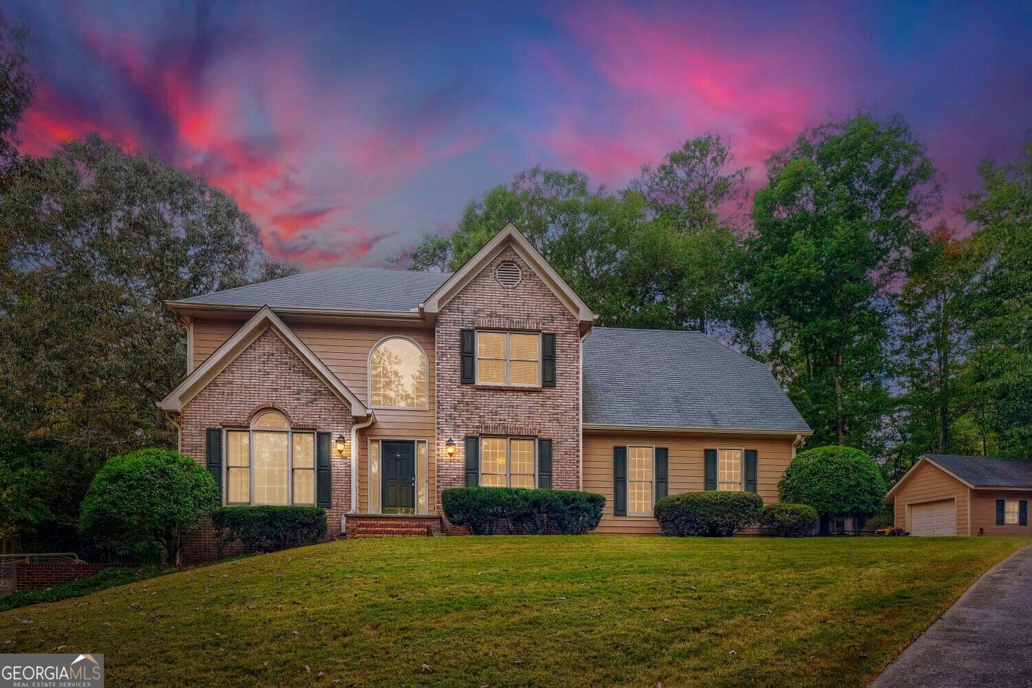 5 bedroom, 2.5 bathroom, 2,528 sq ft single family residence for sale at 549 Lester Road, Fayetteville, GA 30215 — photo 6