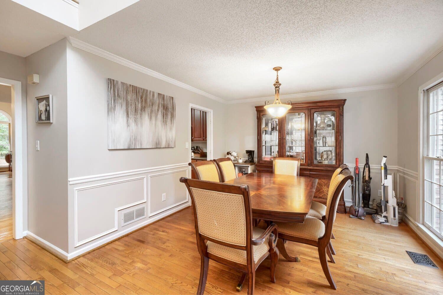 5 bedroom, 2.5 bathroom, 2,528 sq ft single family residence for sale at 549 Lester Road, Fayetteville, GA 30215 — photo 7