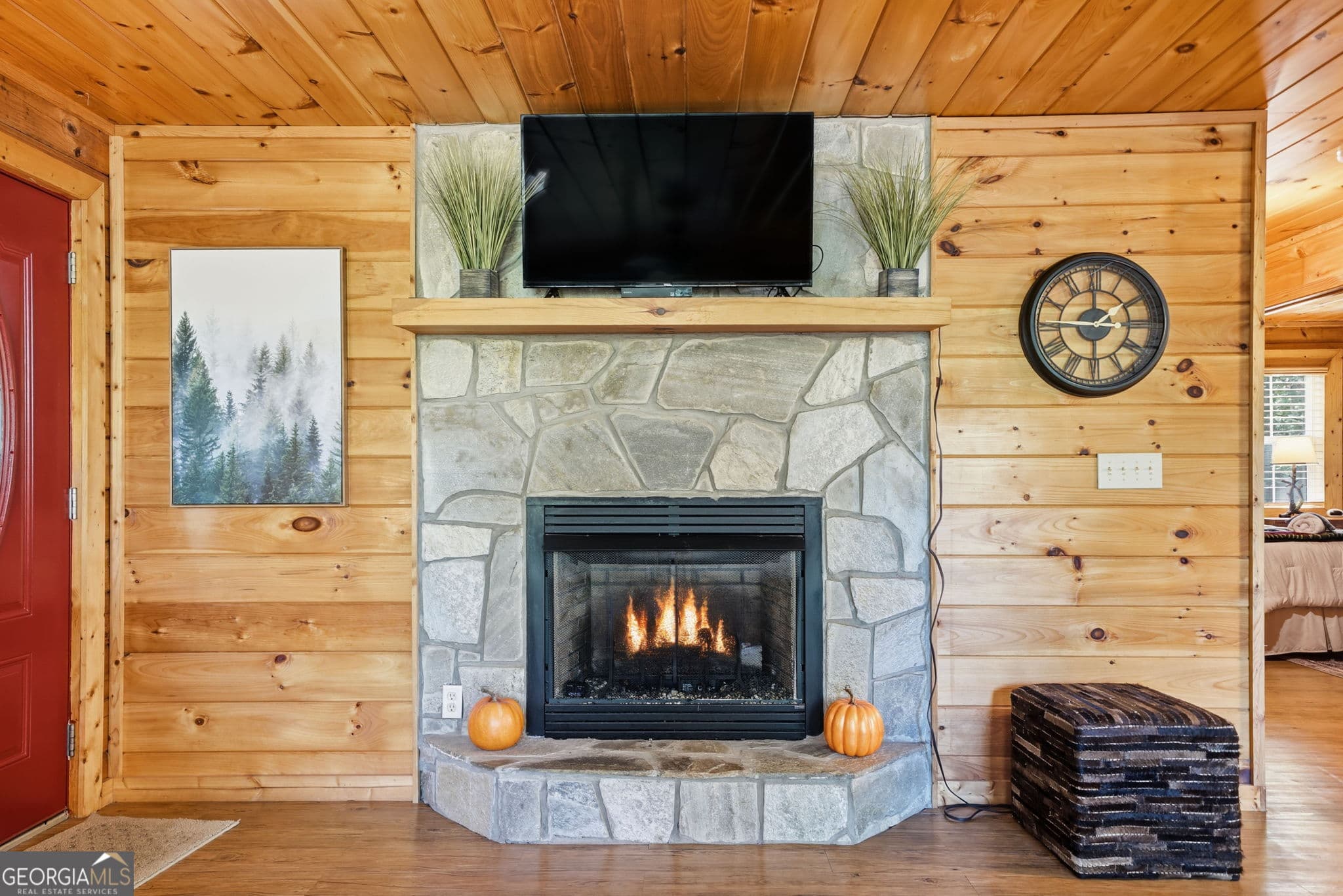 2 bedroom, 1.5 bathroom, 900 sq ft cabin,single family residence for sale at 25 Foster Lane, Morganton, GA 30560 — photo 8