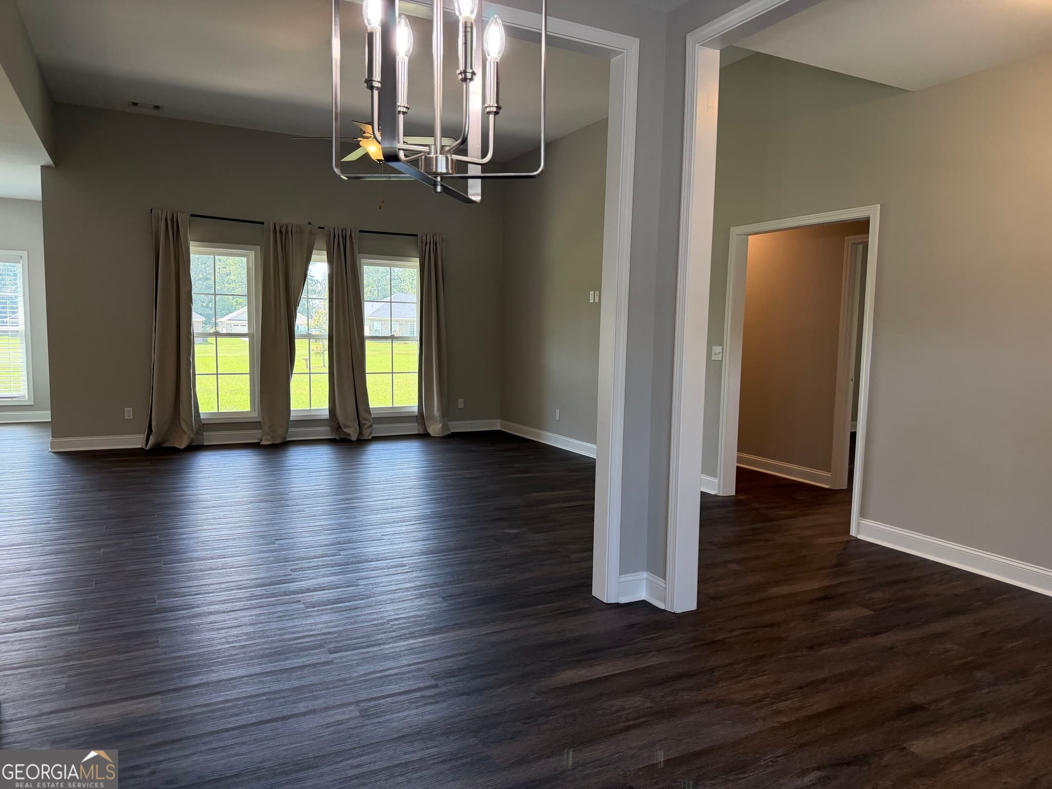 4 bedroom, 2 bathroom, 1,914 sq ft single family residence under contract at 418 Autumn Avenue, Statesboro, GA 30458 — photo 9