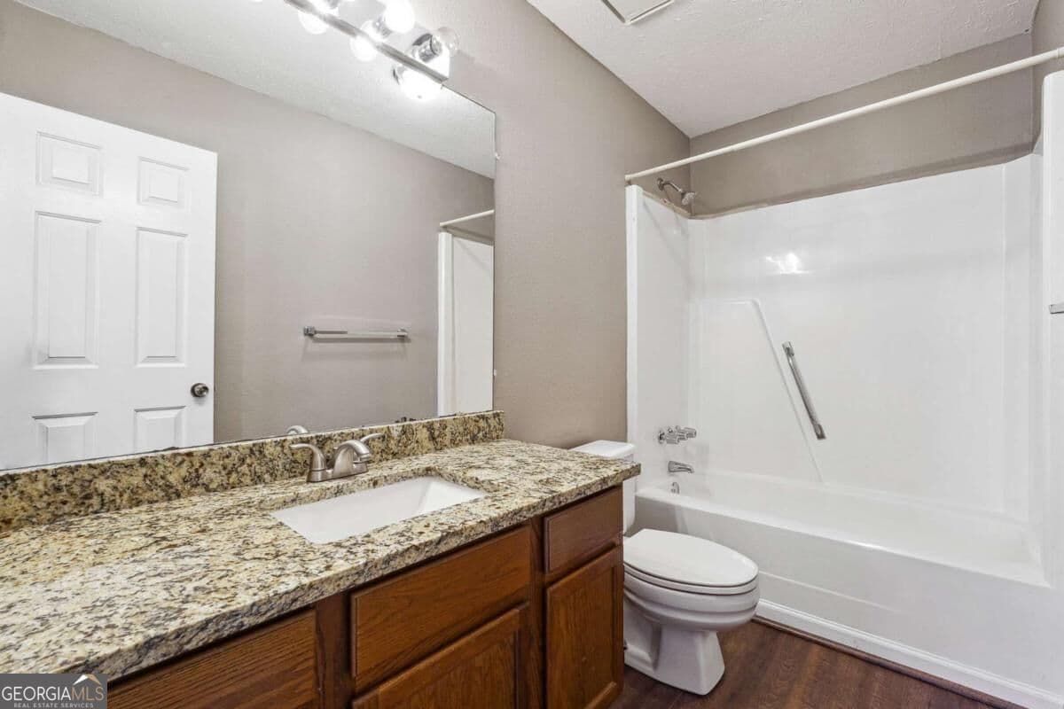 2 bedroom, 2.5 bathroom, 1,260 sq ft townhouse for rent at 2962 Webb Bridge Road, Alpharetta, GA 30009 for $2,000 a month — photo 6