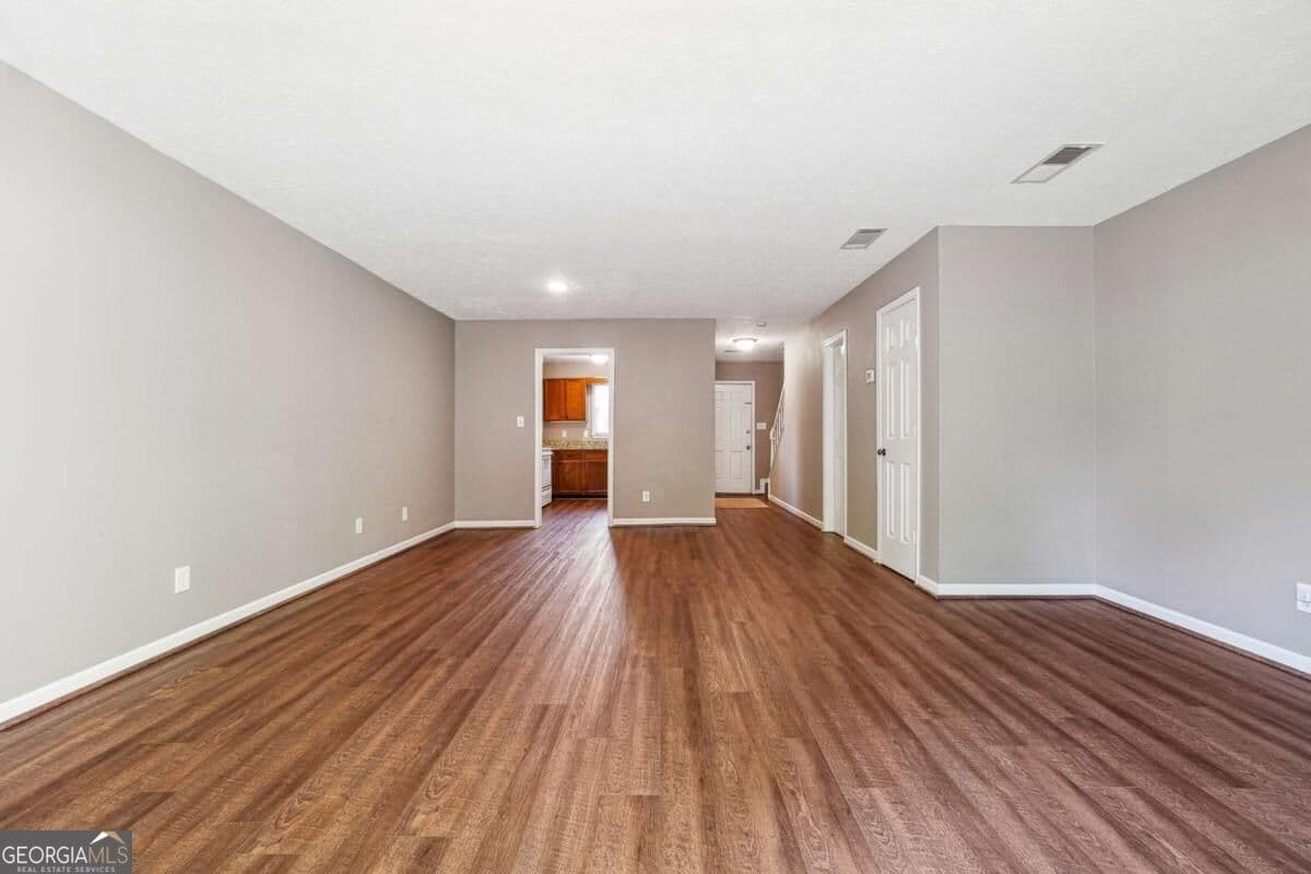 2 bedroom, 2.5 bathroom, 1,260 sq ft townhouse for rent at 2962 Webb Bridge Road, Alpharetta, GA 30009 for $2,000 a month — photo 1 of 13