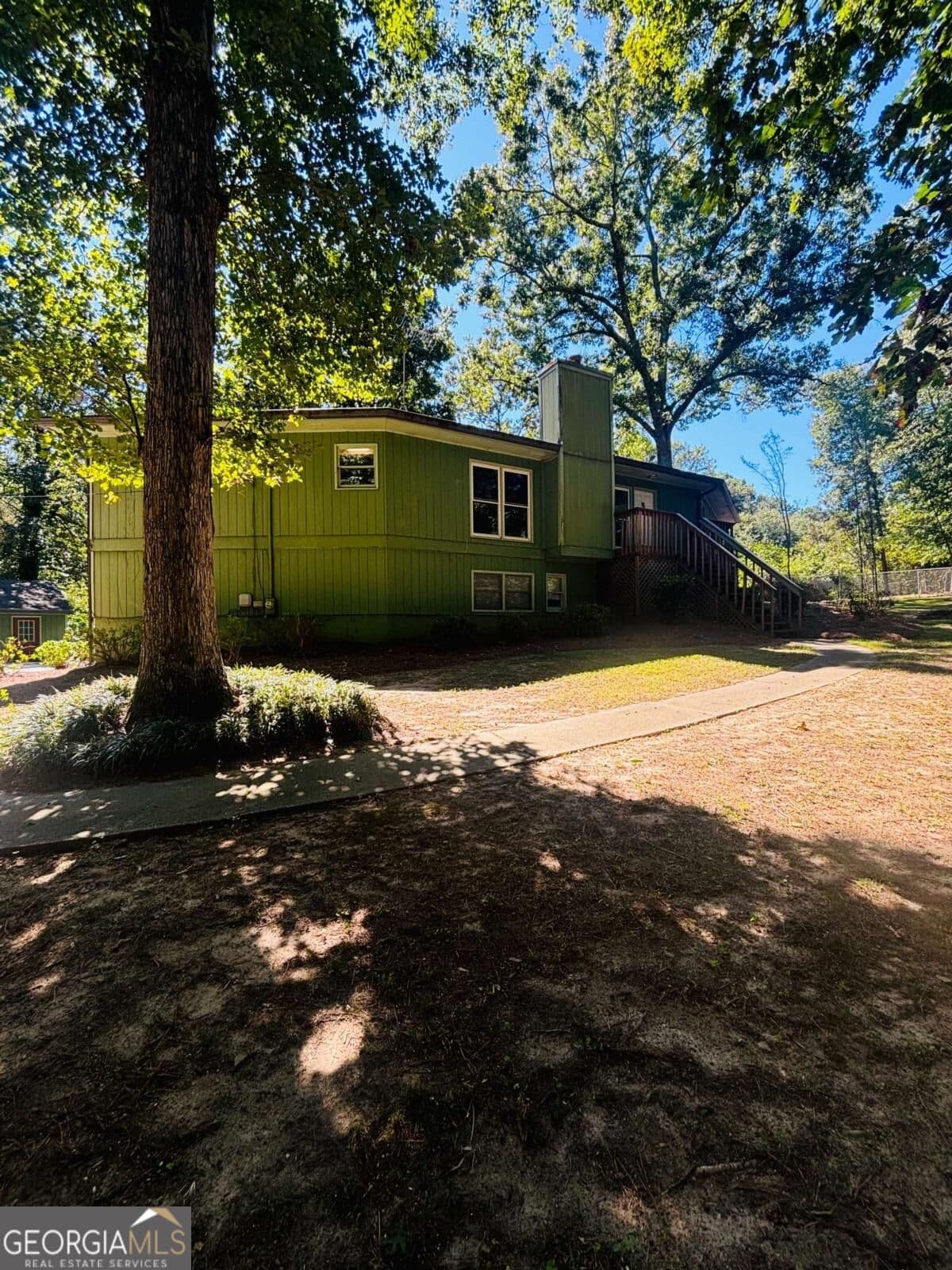 4 bedroom, 3.5 bathroom single family residence for sale at 4715 Barnes Court, Loganville, GA 30052 — photo 2