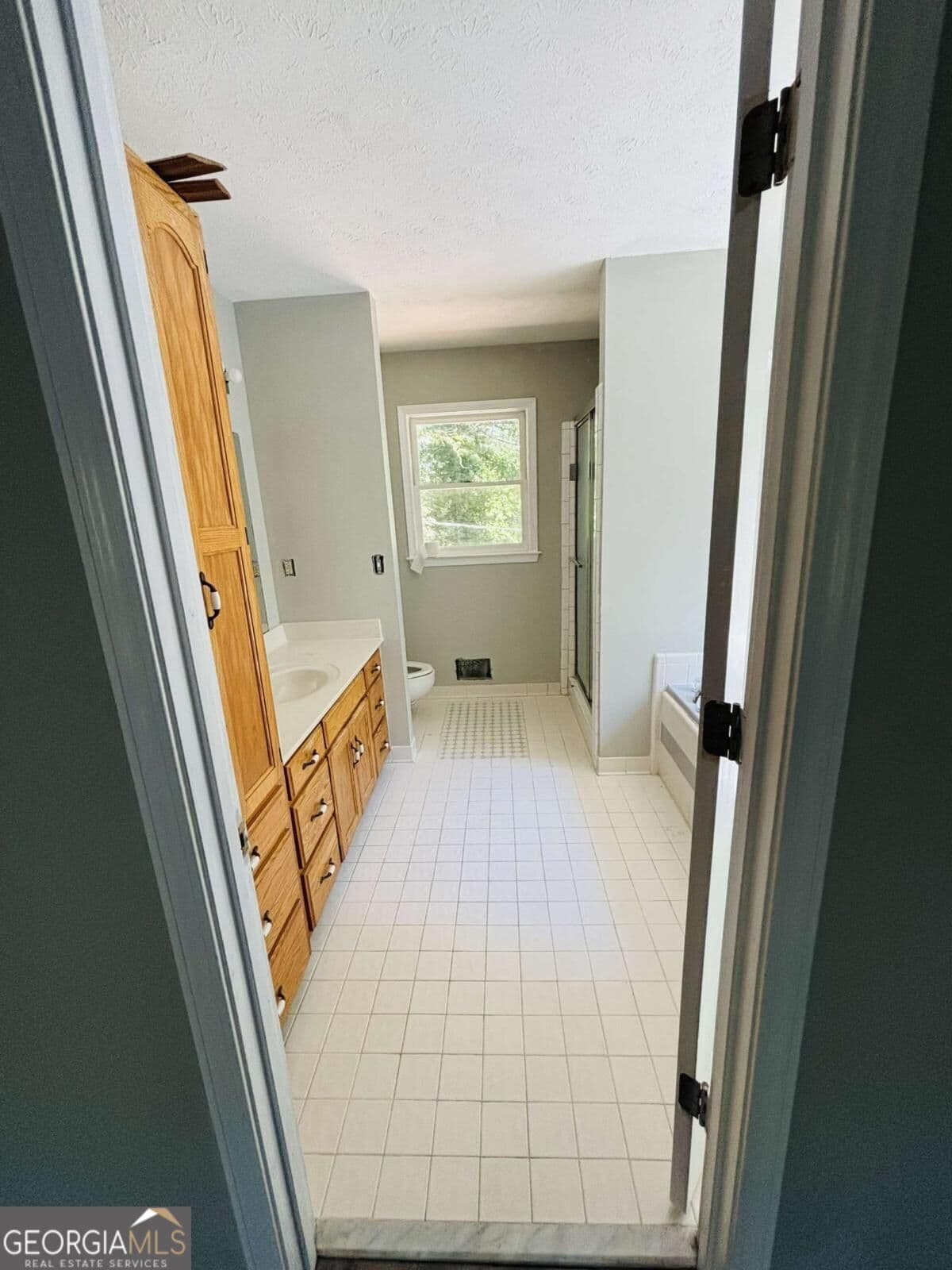 4 bedroom, 3.5 bathroom single family residence for sale at 4715 Barnes Court, Loganville, GA 30052 — photo 6