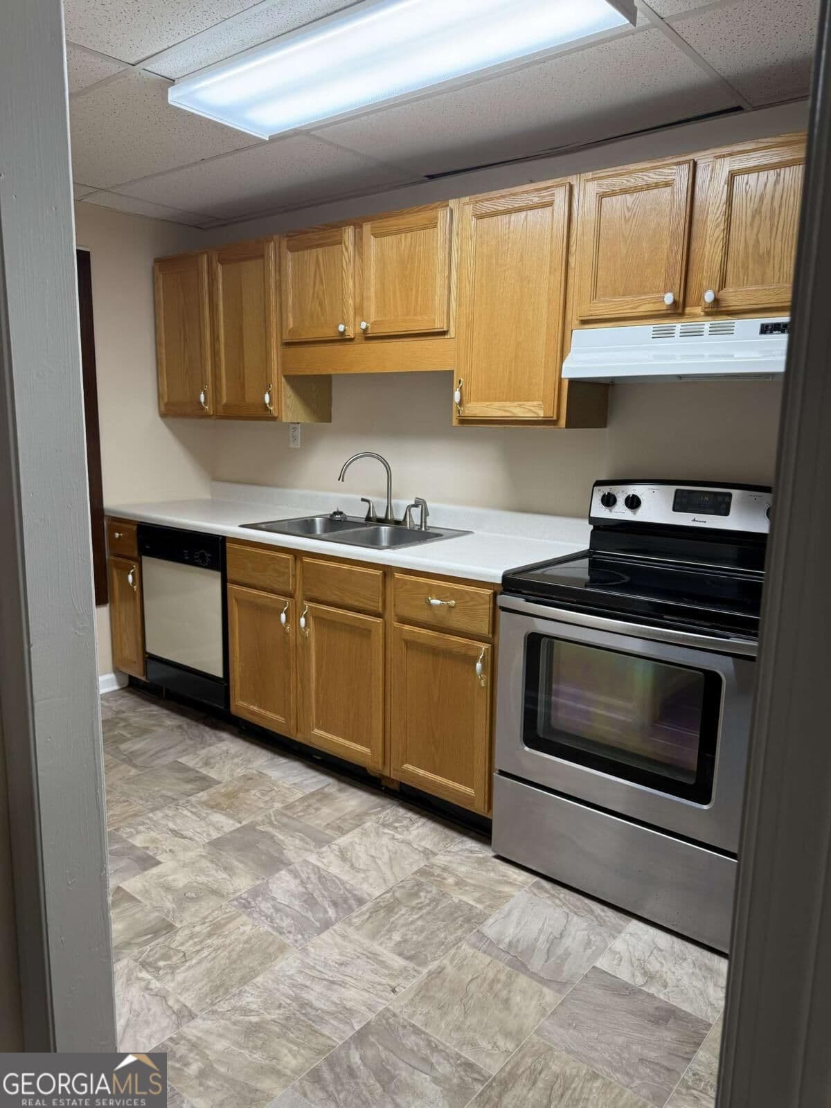 4 bedroom, 3.5 bathroom single family residence for sale at 4715 Barnes Court, Loganville, GA 30052 — photo 7