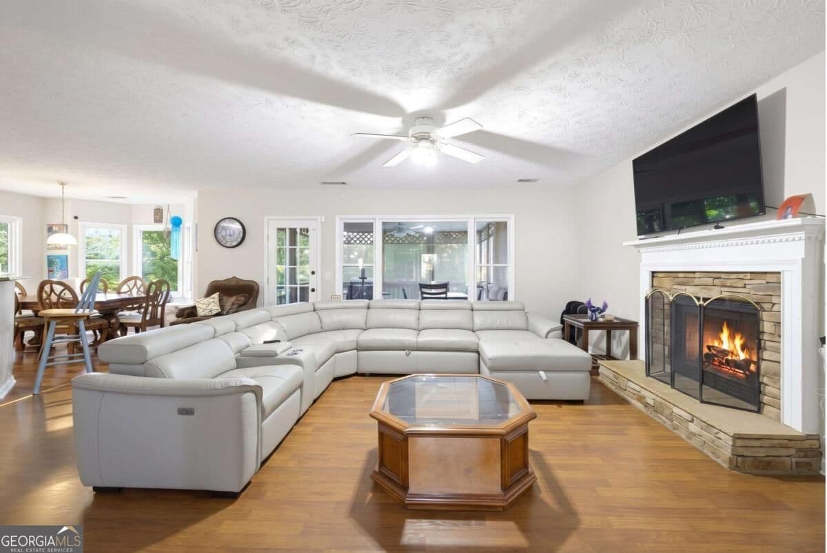 7 bedroom, 3.5 bathroom, 3,772 sq ft single family residence for sale at 1920 Westover Lane, Kennesaw, GA 30152 — photo 7