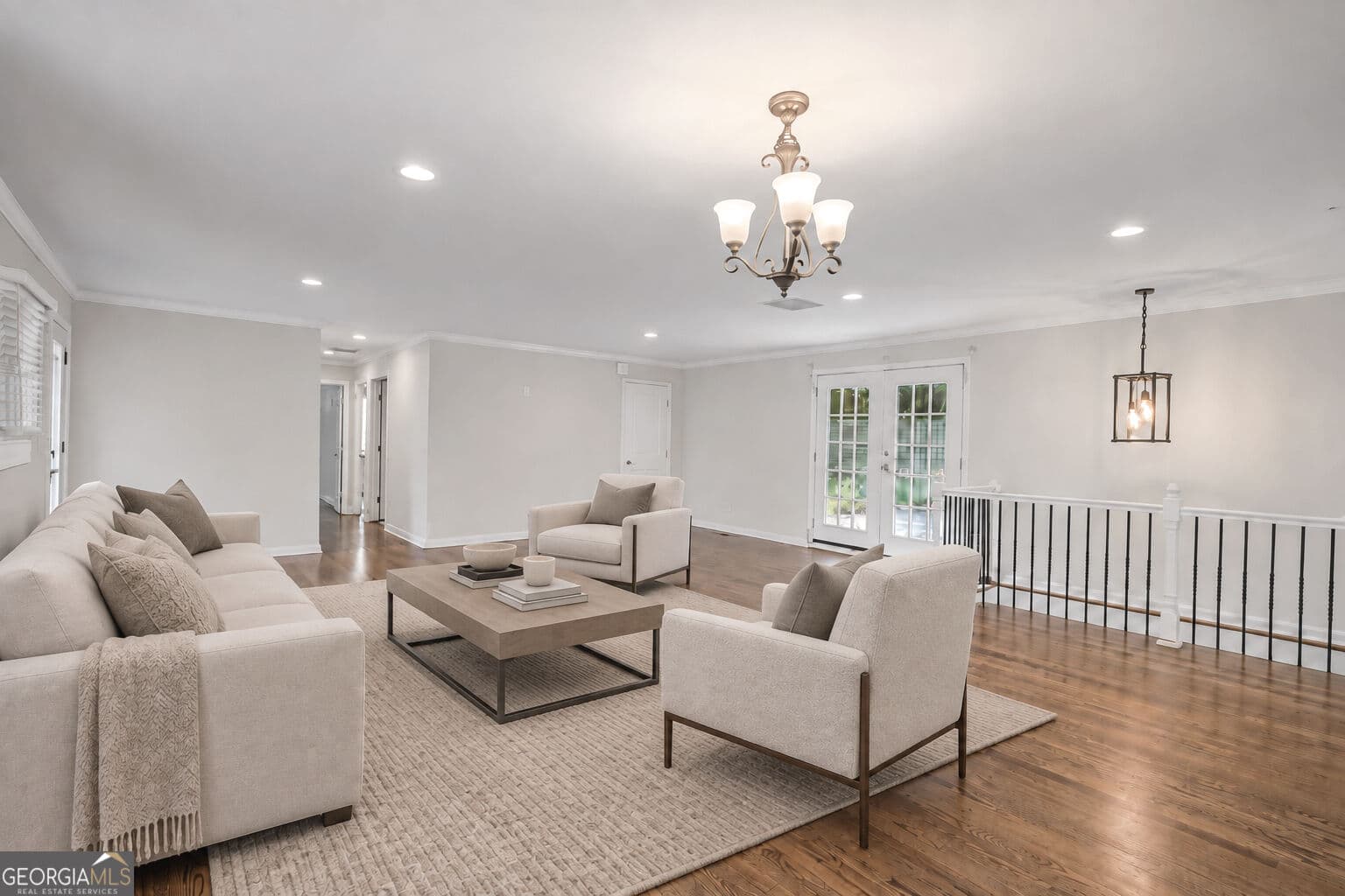 2 bedroom, 3 bathroom, 1,958 sq ft single family residence for sale at 2844 Oldknow Drive, Atlanta, GA 30318 — photo 2