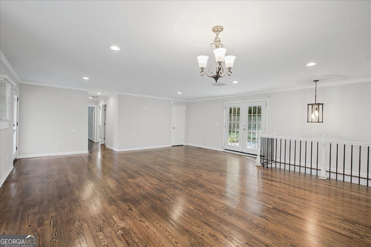 2 bedroom, 3 bathroom, 1,958 sq ft single family residence for sale at 2844 Oldknow Drive, Atlanta, GA 30318 — photo 3