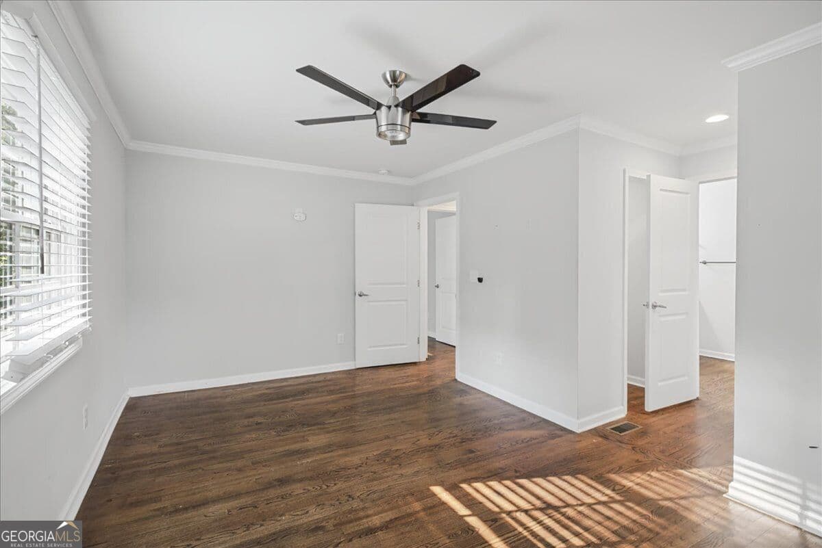 2 bedroom, 3 bathroom, 1,958 sq ft single family residence for sale at 2844 Oldknow Drive, Atlanta, GA 30318 — photo 9