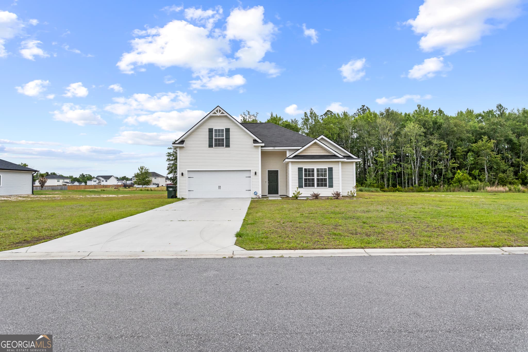 4 bedroom, 3 bathroom, 1,970 sq ft single family residence for sale at 134 Sunflower Circle, Ludowici, GA 31316 — photo 2