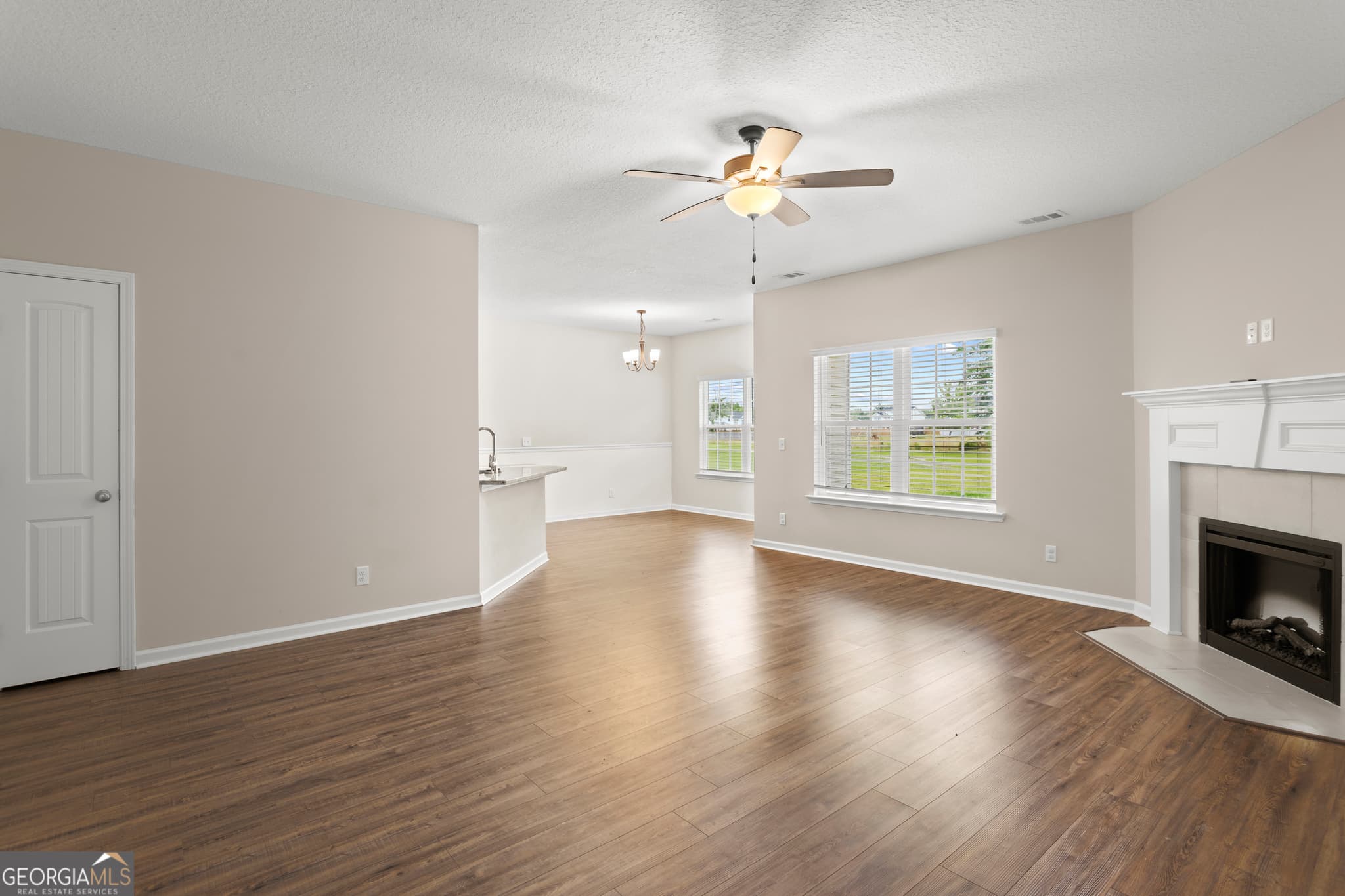 4 bedroom, 3 bathroom, 1,970 sq ft single family residence for sale at 134 Sunflower Circle, Ludowici, GA 31316 — photo 6