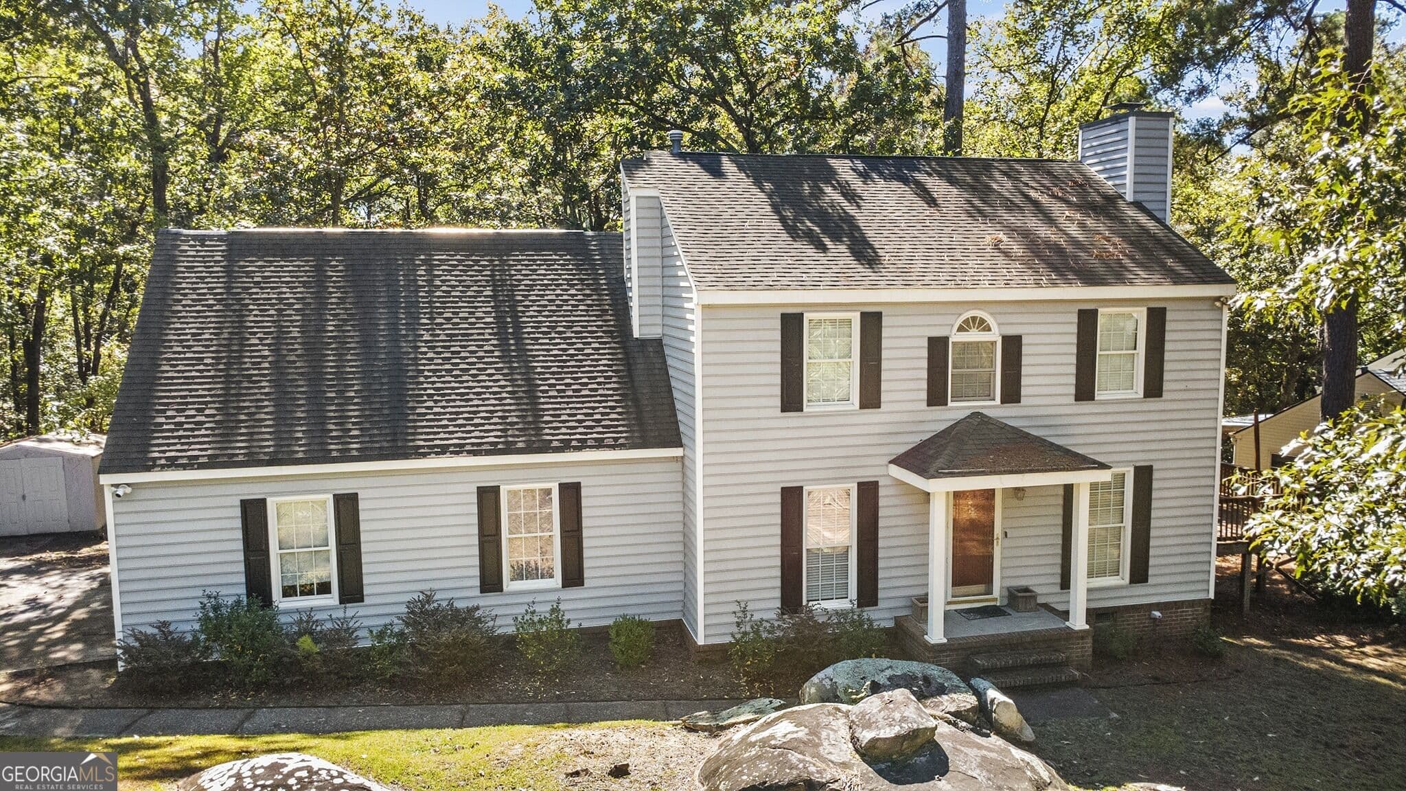 3 bedroom, 2.5 bathroom, 2,000 sq ft single family residence for sale at 112 Southern Pines Circle, Macon, GA 31211