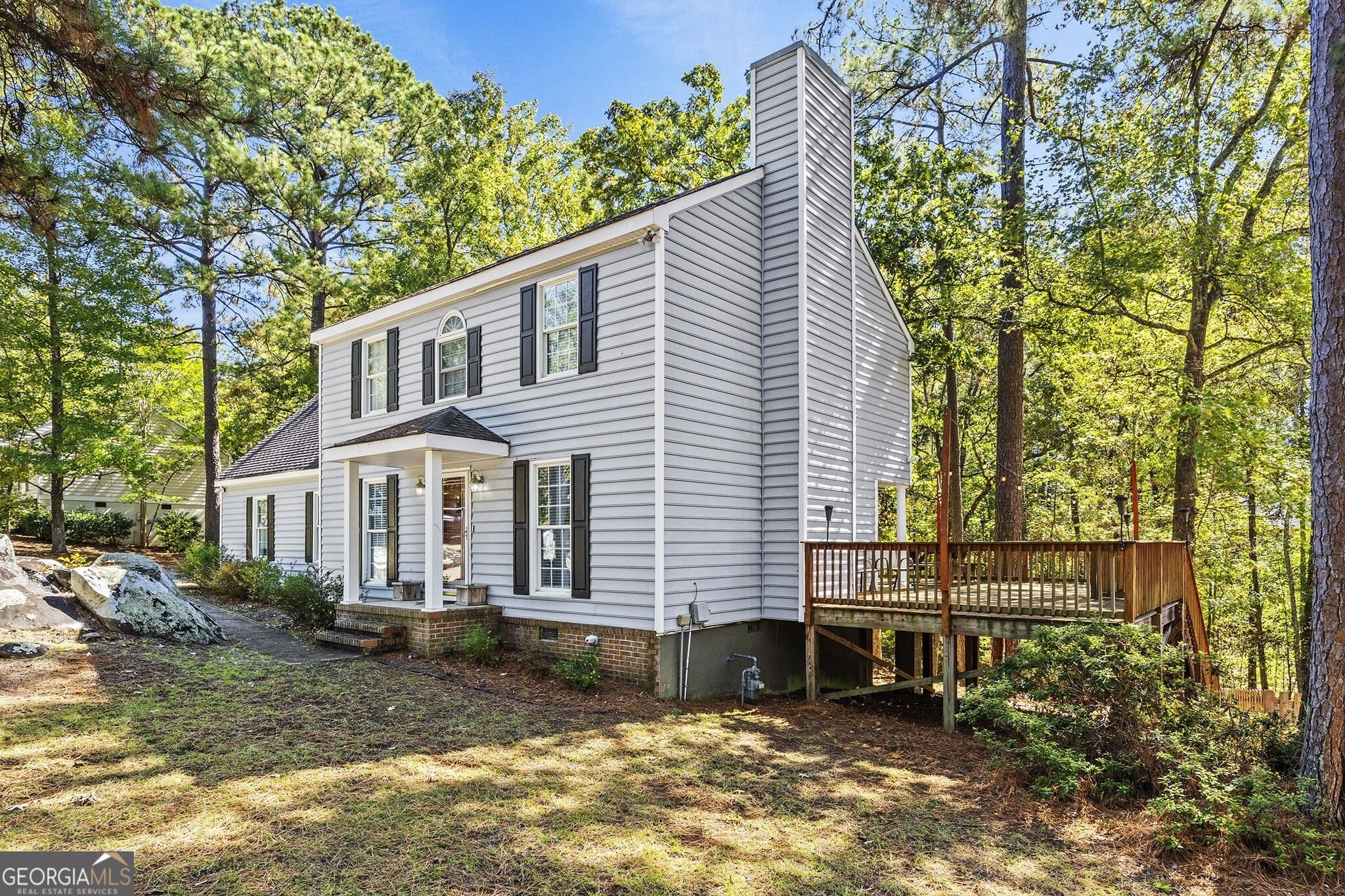 3 bedroom, 2.5 bathroom, 2,000 sq ft single family residence for sale at 112 Southern Pines Circle, Macon, GA 31211 — photo 4