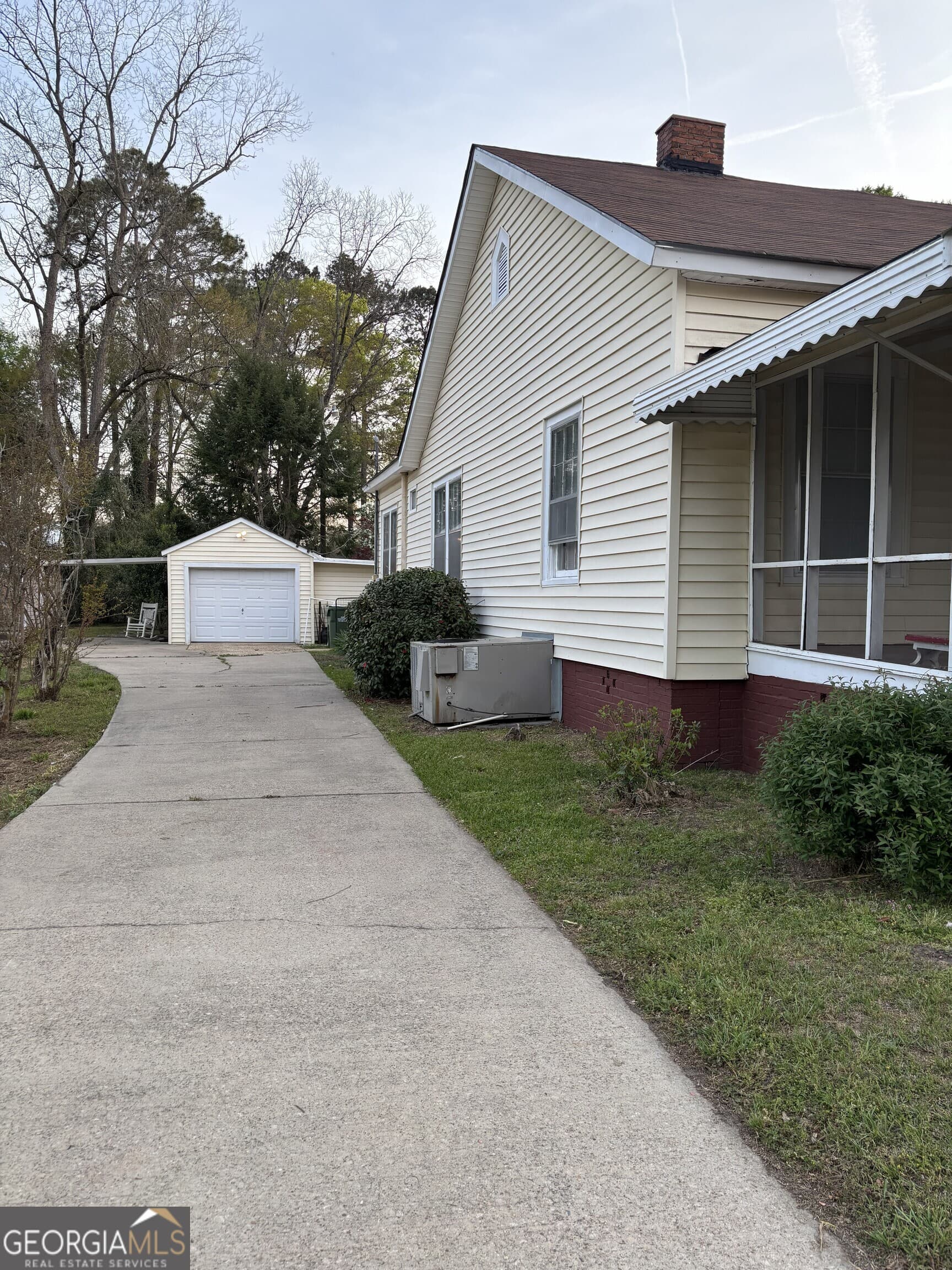 3 bedroom, 1 bathroom, 1,600 sq ft single family residence for sale at 611 South 4th. Street, Lanett, AL 36863 — photo 8