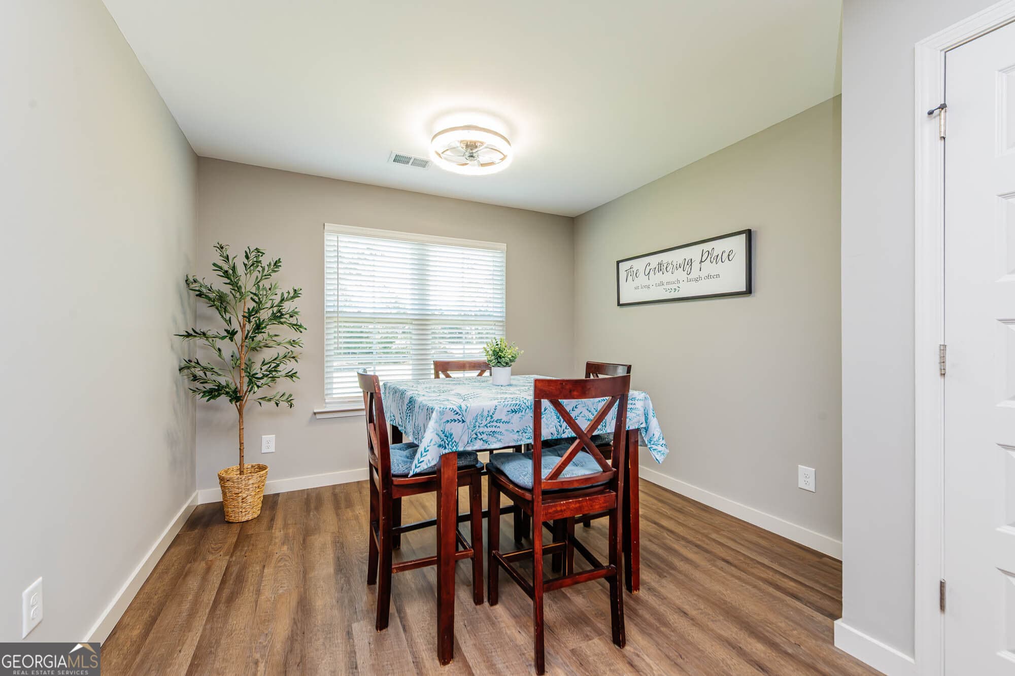 3 bedroom, 2 bathroom, 1,543 sq ft single family residence for sale at 65 Cole Drive, Hawkinsville, GA 31036 — photo 8