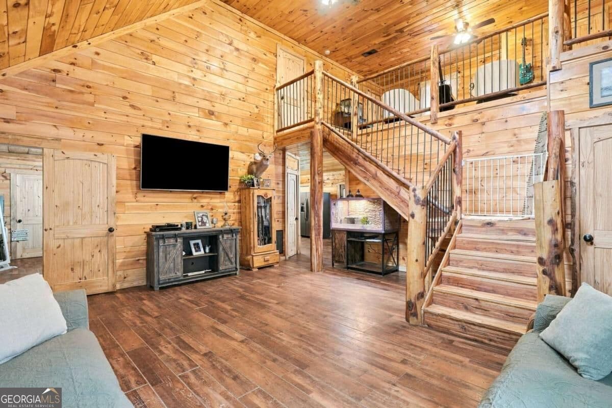 5 bedroom, 2.5 bathroom, 2,220 sq ft cabin,single family residence for sale at 445 Browning Road, Fairmount, GA 30139 — photo 6
