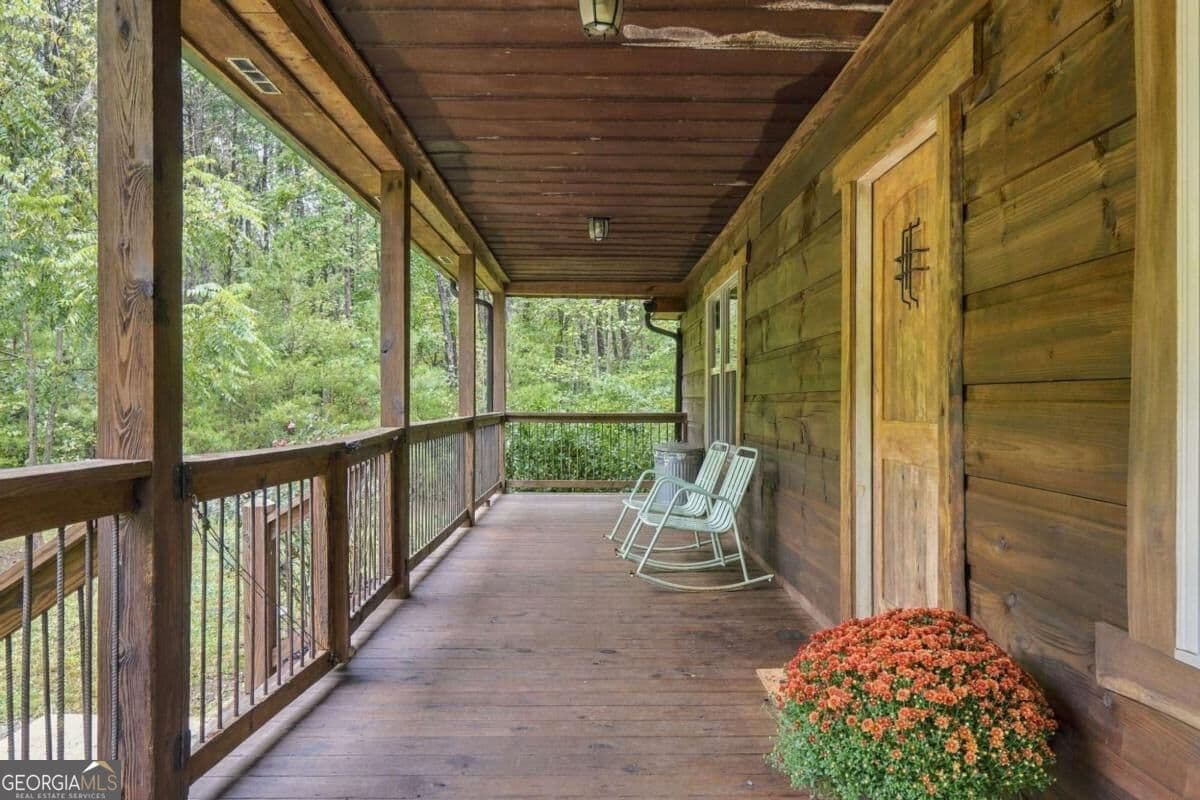 5 bedroom, 2.5 bathroom, 2,220 sq ft cabin,single family residence for sale at 445 Browning Road, Fairmount, GA 30139 — photo 5